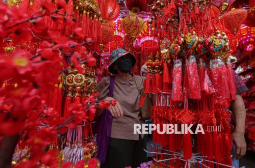 Cerita dari Glodok: Tentang Lautan Merah dan Asa di Tahun Kuda Api