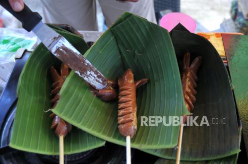 Harga Plastik di Jakarta Mahal, Pramono Minta Warga Gunakan Daun Pisang