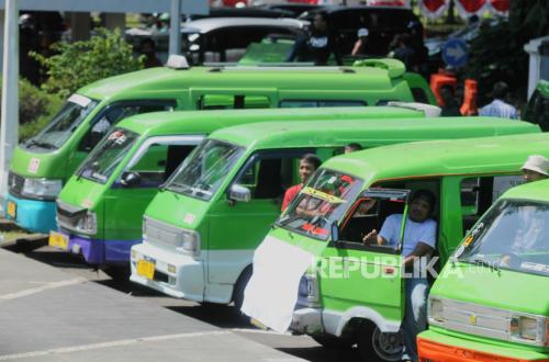 Pemkot Bogor Hapus Ratusan Angkot Tua Berusia 20 Tahun