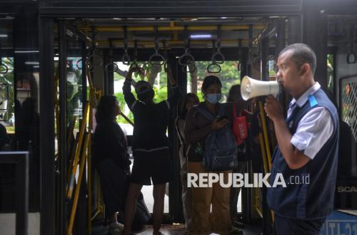 Transjakarta dan MRT Izinkan Penumpang Berbuka Puasa di Dalam Kendaraan, Ini Aturannya