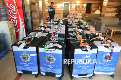 Besok Masuk Asrama Haji, Calhaj Kloter 1 Indramayu Mulai Setorkan Koper ke Kemenhaj