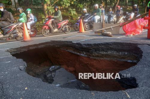 Dinas Bina Marga Ungkap Kronologi Jalan Amblas di Lenteng Agung