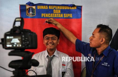 Dari Kelahiran Hingga Kematian, Kota Bandung Satukan Layanan Administrasi Kependudukan