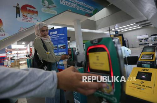 Tarif Rp1, Warga Nikmati Transportasi Umum di Jakarta