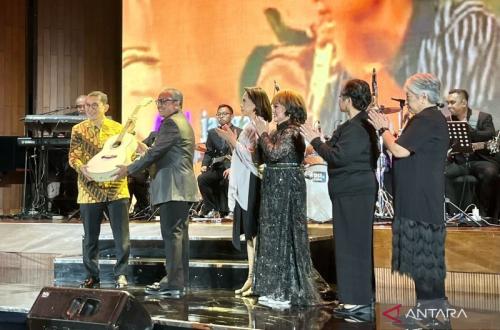 Menbud Fadli Zon Apresiasi Kontribusi Is Haryanto bagi Musik Indonesia