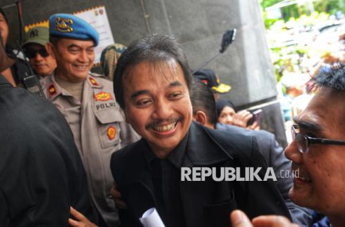 Nasihat Hakim MK Saldi Isra ke Roy Suryo dkk yang Menggugat KUHP dan UU ITE