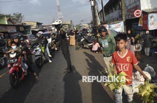 Kecelakaan Beruntun Libatkan Truk Hingga Miinibus, Macet Hingga 3 KM di Limbangan Garut
