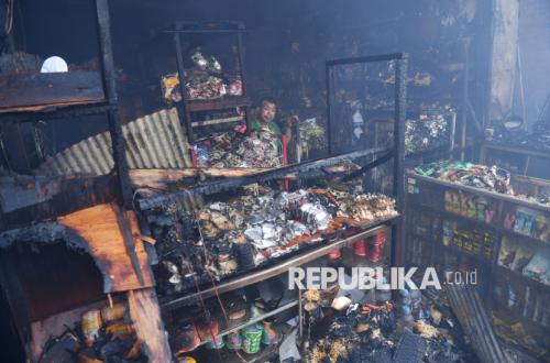 Ratusan Kios Pasar Sepinggan Balikpapan Hangus Terbakar