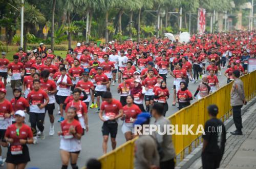 Ribuan Drone dan Tiga Jet F-16 Semarakkan Langit Merdeka Run 2026