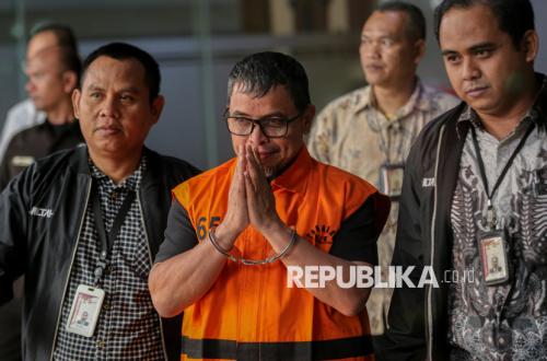 Terjaring OTT, Bupati Bolaang Mongondow Utara Resmi Ditahan KPK