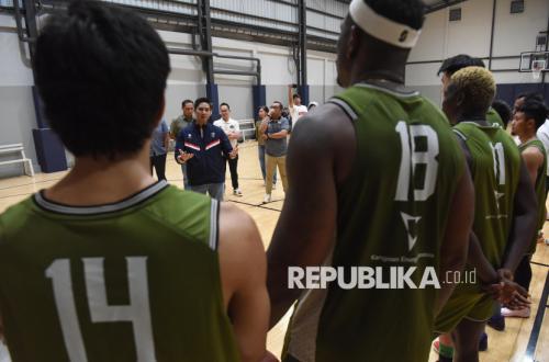 CdM Asian Games dan Ketum Perbasi Pantau Persiapan Timnas Basket Putra