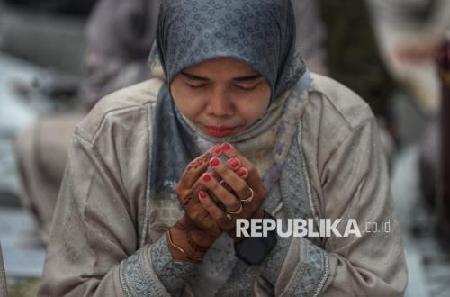 Saat Dunia Terasa Gelap, Ayat Ini Menyalakan Harapan