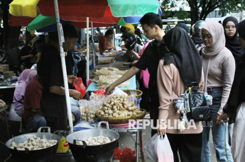 Khutbah Jumat: Rahasia Mengapa Allah SWT Berikan Panduan Ekonomi Secara Syariat