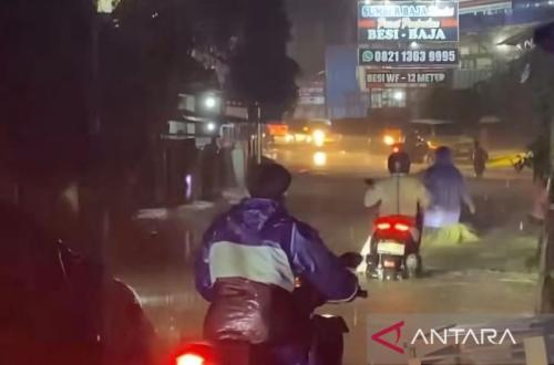 Banjir dan Longsor Landa Cianjur, Arus Lalu Lintas Terhambat