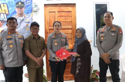 Polres Karimun Bedah Rumah Janda di Kundur Utara, Hadirkan Hunian Layak