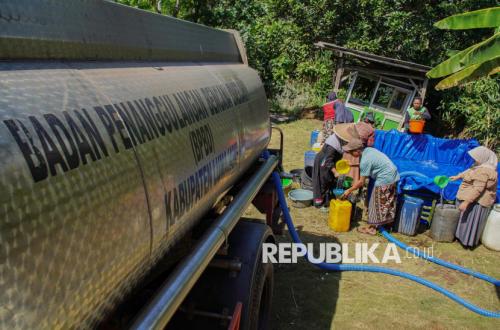 Kekeringan Meluas, BPBD Jateng Distribusikan 3 Juta Liter Air Bersih
