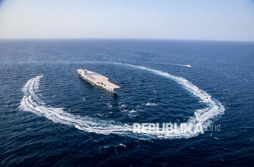 Iran-Rusia Siapkan Latihan Militer Dekat kapal Induk AS