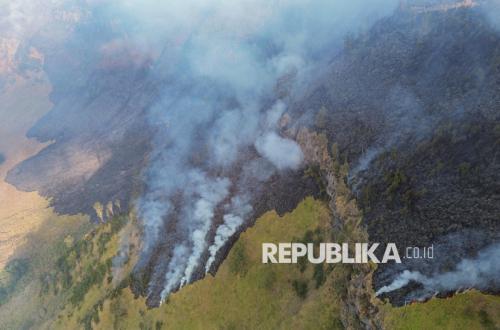 Kebakaran Karhutla Meluas, 7,9 Hektare Hutan Gunung Bromo Ludes Dilalap Api