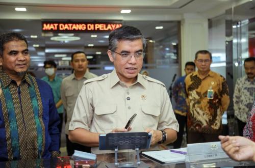 Menaker Tegaskan Pemberi Kerja Wajib Bayar THR dan BHR Tepat Waktu