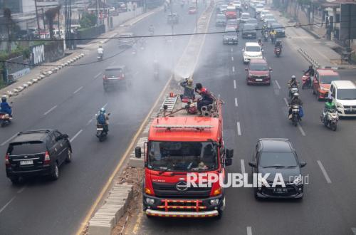 Indonesia: Palembang increases air quality measures with daily water misting
