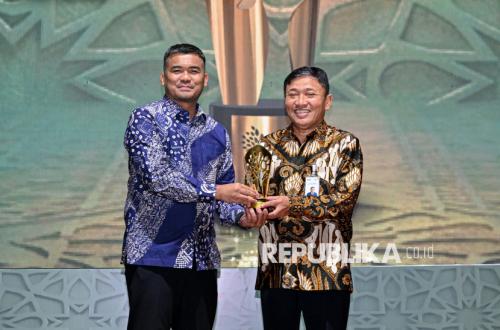 BSI Sabet Dua Penghargaan Bergengsi di Ajang Anugerah Syariah Republika 2026