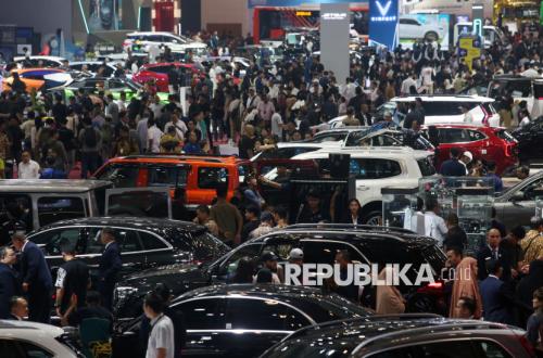Purbaya Klaim Injeksi Rp 200 Triliun Dongkrak Penjualan Mobil dan Motor