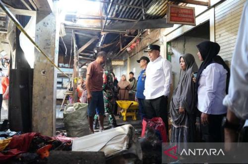 Makassar market stalls will be rebuilt within weeks, and traders will receive capital support