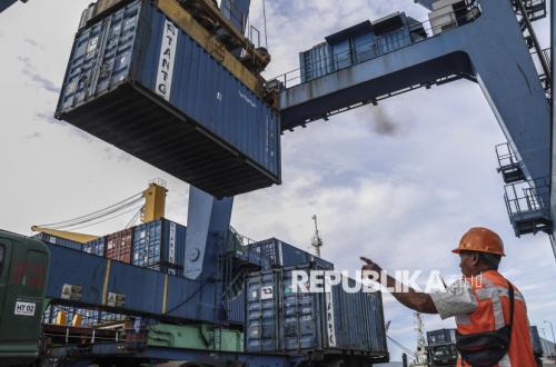 Surplus Perdagangan Berlanjut, tapi Impor Melonjak 14 Persen  