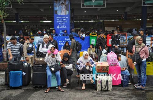 Penumpang Mudik di Terminal Kampung Rambutan Naik 100 Persen