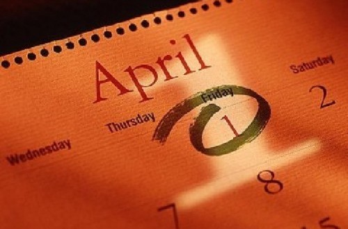 Menilik Sejarah April Mop, Tradisi Membuat Lelucon yang Mendunia