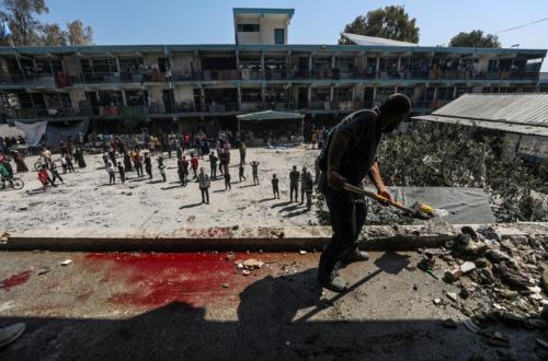 Israel Bunuh Lebih dari 800 Guru di Gaza