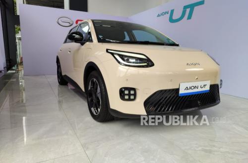 Pemilik Mobil EV Disarankan tak Lepas Aki Kendaraan Mereka Saat Ditinggal Mudik