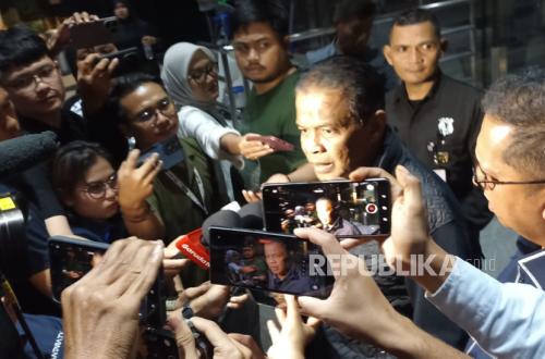 Berbeda dengan Yaqut, KPK tak Perpanjang Masa Pencegahan ke Luar Negeri Bos Maktour Fuad Hasan