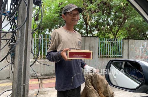 Dua Anak Inisiasi Gerakan Bakti Sosial, Gandeng UMKM Tebar Kepedulian