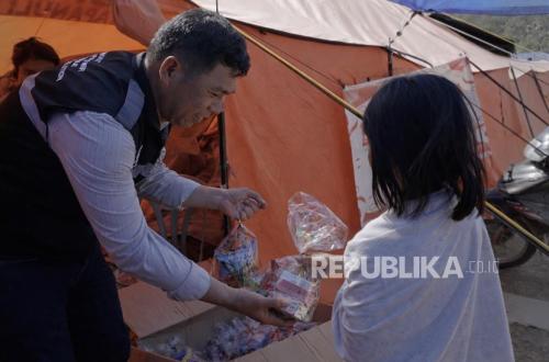 BRI Insurance Salurkan Bantuan Kemanusiaan Pascabencana di Aceh dan Medan