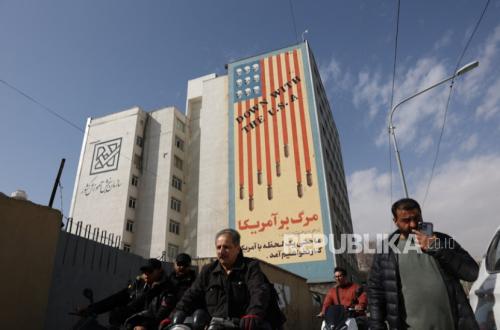 Gertak Balilk Trump, Iran Ancam Serang Pembangkit Listirk di Teluk