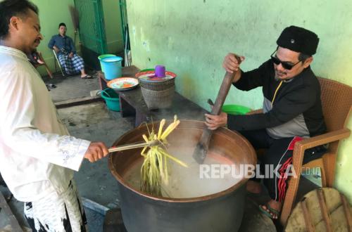 Bubur India di Masjid Djami’ Pekojan Semarang, Sajian Berbuka yang Bertahan Lebih dari Satu Abad