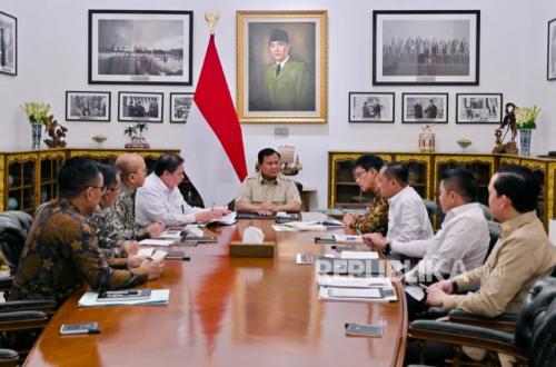Rapat di Istana, Airlangga: Antisipasi Defisit 3 Persen dan Kenaikan Harga Energi
