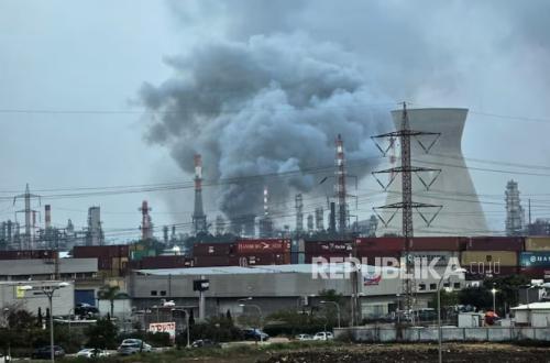 Iran Nonstop Serang Israel, Kilang Minyak Haifa Kena Rudal