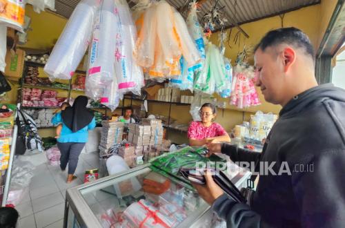 Harga Produk Plastik Naik 2 Kali Lipat, Pedagang dan Pelaku UMKM Tercekik