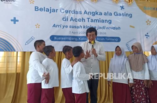 BCA Gandeng Yohanes Surya Ajak Anak Aceh Cinta Matematika
