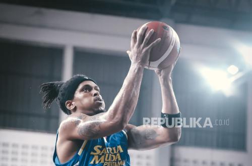 Tampil Dominan di Solo, Satria Muda Pertamina Bandung Tumbangkan Kesatria Bengawan Solo 84-69