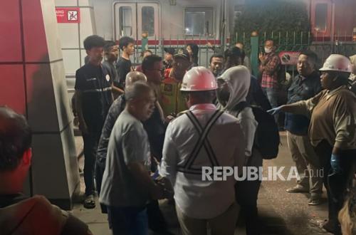 Kereta Api Jarak Jauh Tabrak KRL, Sejumlah Perjalanan Terdampak