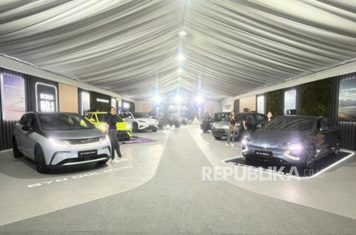 BYD Ajak Masyarakat Coba Langsung Teknologi Kendaraan Energi Baru di GBK Sampai Ahad