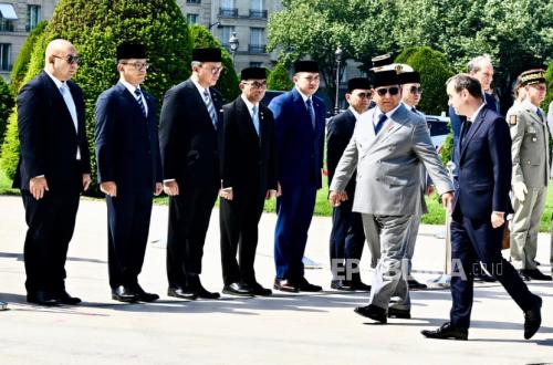 Daftar Pejabat yang Dampingi Prabowo di Paris Bertemu Macron
