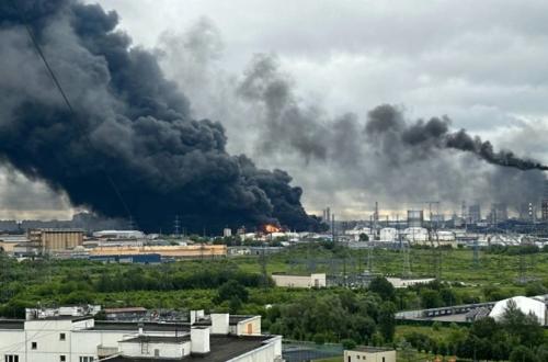 Ukraina Serang Moskow, Kilang Minyak Kena Hantam