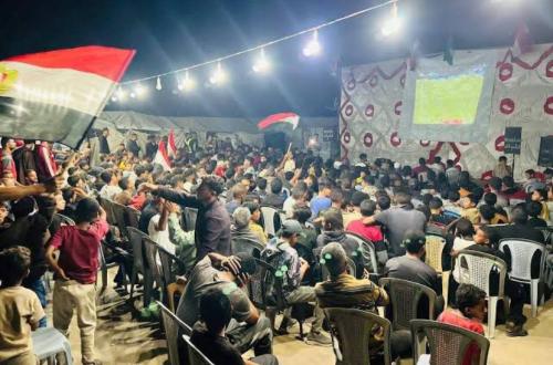 Berbalas Pesan dari Lapangan Hijau dan Tenda Pengungsi di Gaza