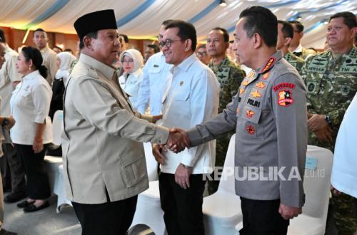 Hilangkan Kemiskinan, Prabowo: Anggaran Pertahanan dan Polri Bila Perlu Dikurangi