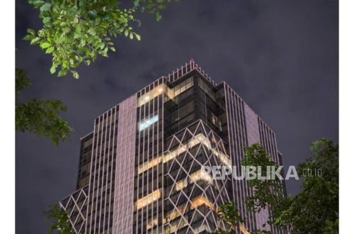 Langit Sudah Cantik, Terganggu Kabel Listrik? Hapus Langsung Pakai AI S26