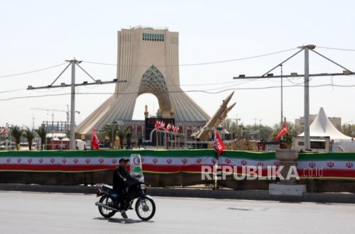 Mengapa Iran Serang Negara-Negara Teluk Bukan Israel Langsung? Ini Versi Analis Kuwait